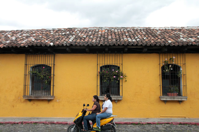 calle-antigua-tres-guatemala-mipaseoporelmundo