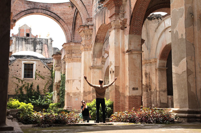 catedral-santiago-antigua-guatemala-dos-mipaseoporelmundo