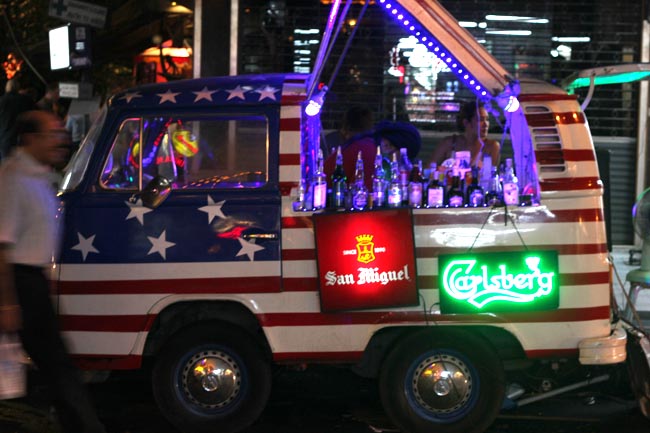 furgonetas-bares-sukhumvit-bangkok-tailandia-mipaseoporelmundo
