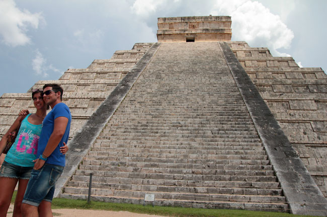 piramide-kukulkan-chichenitza-yucatan-mexico-mipaseoporelmundo
