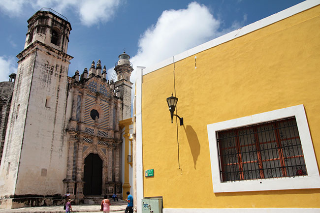 fachada-iglesia-campeche-mexico-mipaseoporelmundo