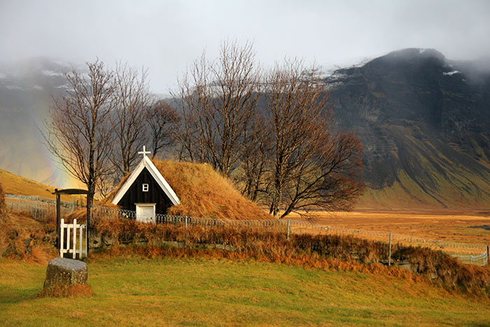 paisaje-iglesia-islandia-roadtrip-mipaseoporelmundo