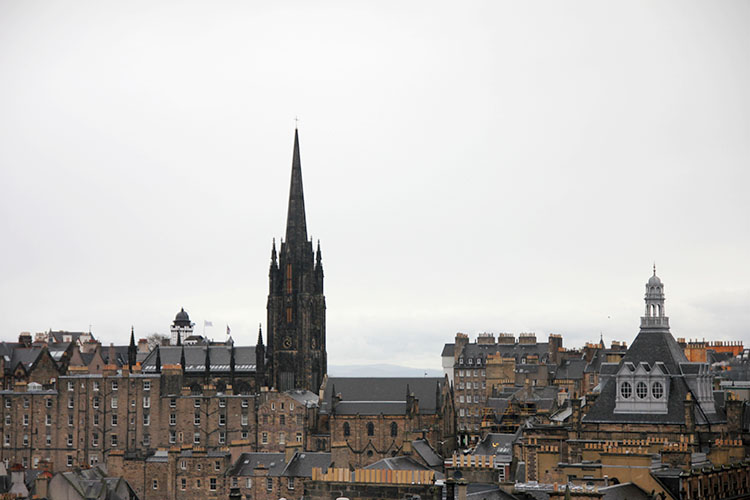 El perfil de Edimburgo desde la terraza del Museo Nacional