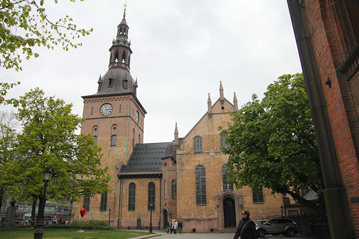 fachada-catedral-oslo-noruega-mipaseoporelmundo