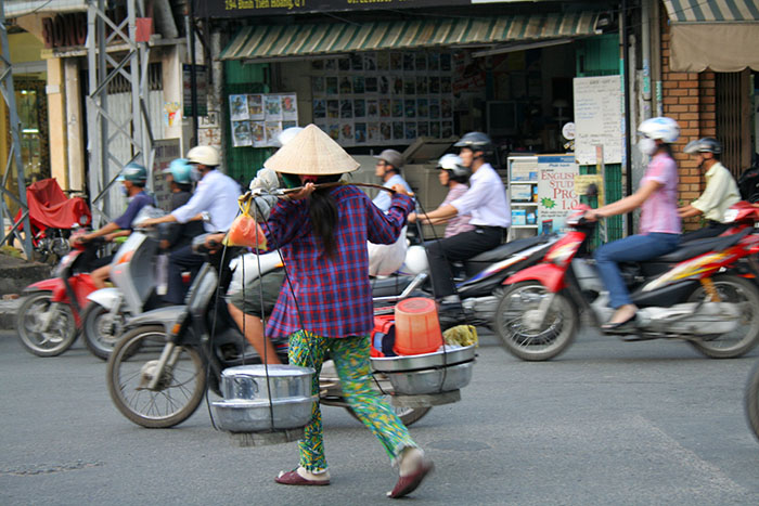 cruzar-calle-ho-chi-minh-vietnam-mipaseoporelmundo-