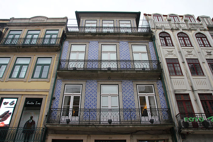 fachadas-calle-oporto-portugal-mipaseoporelmundo