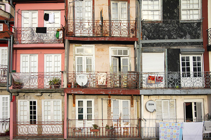 ventanas-colores-oporto-portugal-mipaseoporelmundo