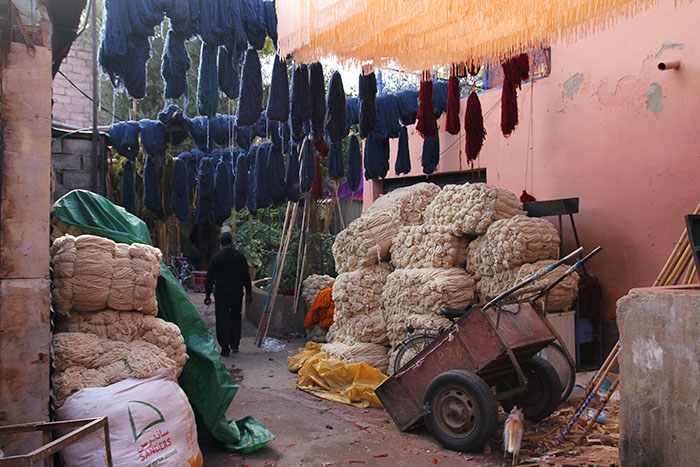 lanas-secando-medina-marrakech-marruecos-mipaseoporelmundo